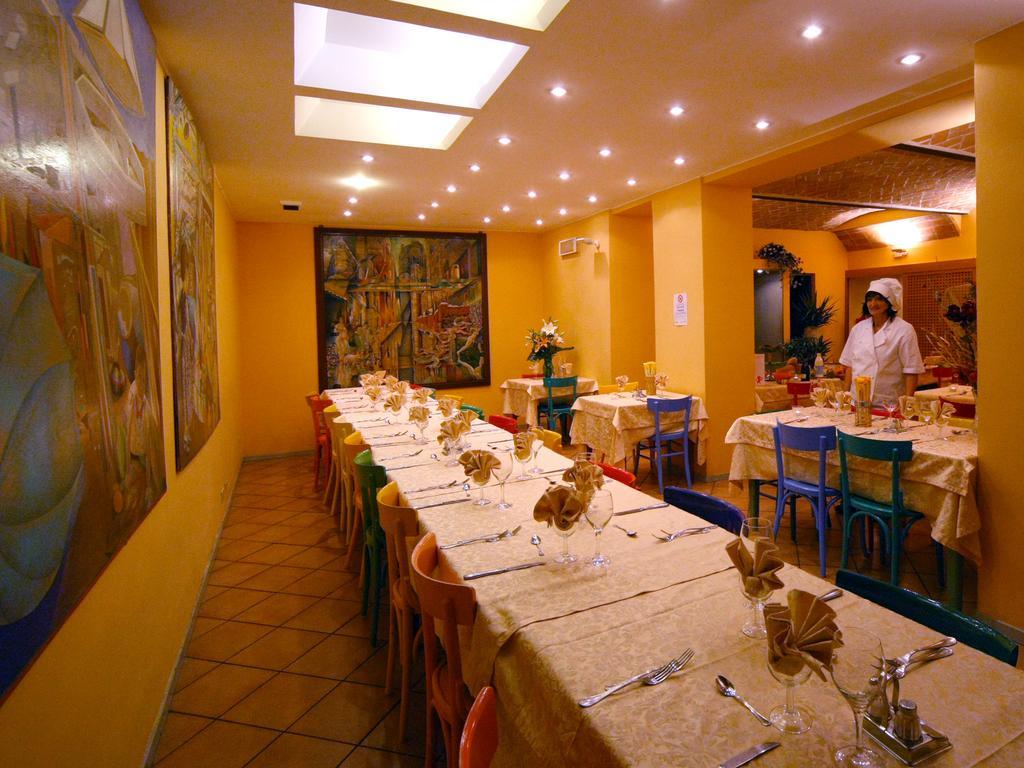 Albergo Ristorante Corsini بافولو نيل فرينانو المظهر الخارجي الصورة
